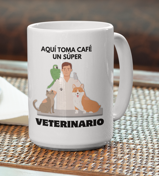 Taza Aquí Toma Café un Súper Veterinario - Taza para Veterinario