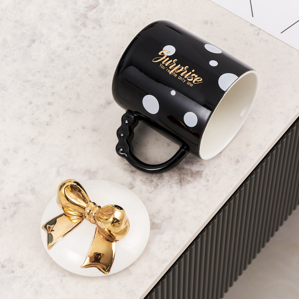 Taza Lazo Dorado - Tazas para Ellas