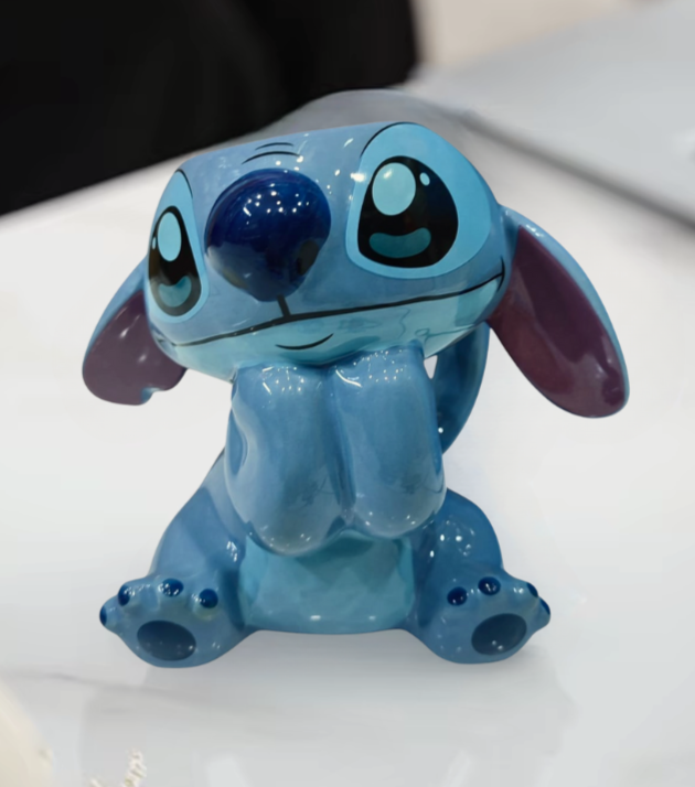 Taza Stitch Tierno Cuerpo Completo | Tazas Lilo & Stitch