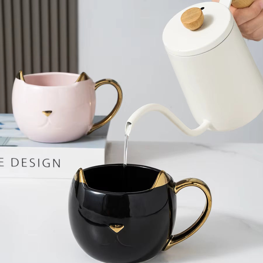 Elegante Gato con Asa y Orejas Doradas - Taza de Gato