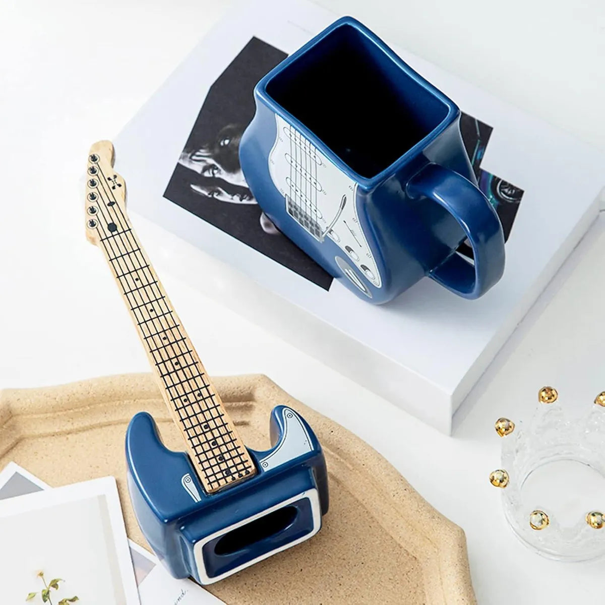 Exclusiva Taza de Guitarra Azul  - Tazas para Ellos - Tazas para Músicos