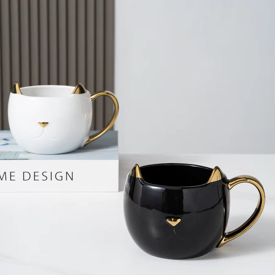 Elegante Gato con Asa y Orejas Doradas - Taza de Gato