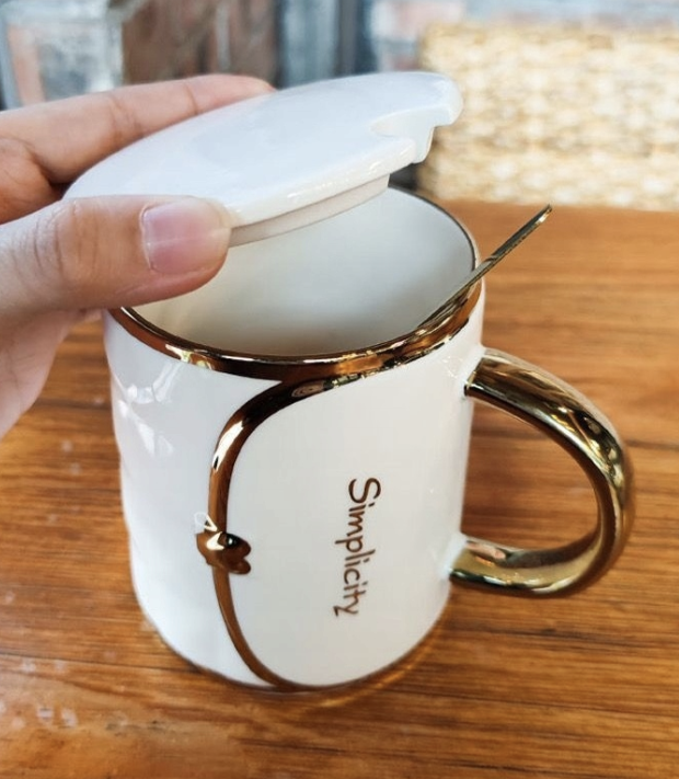 Taza Chic en forma de Cartera Blanca - Tazas para Ellas