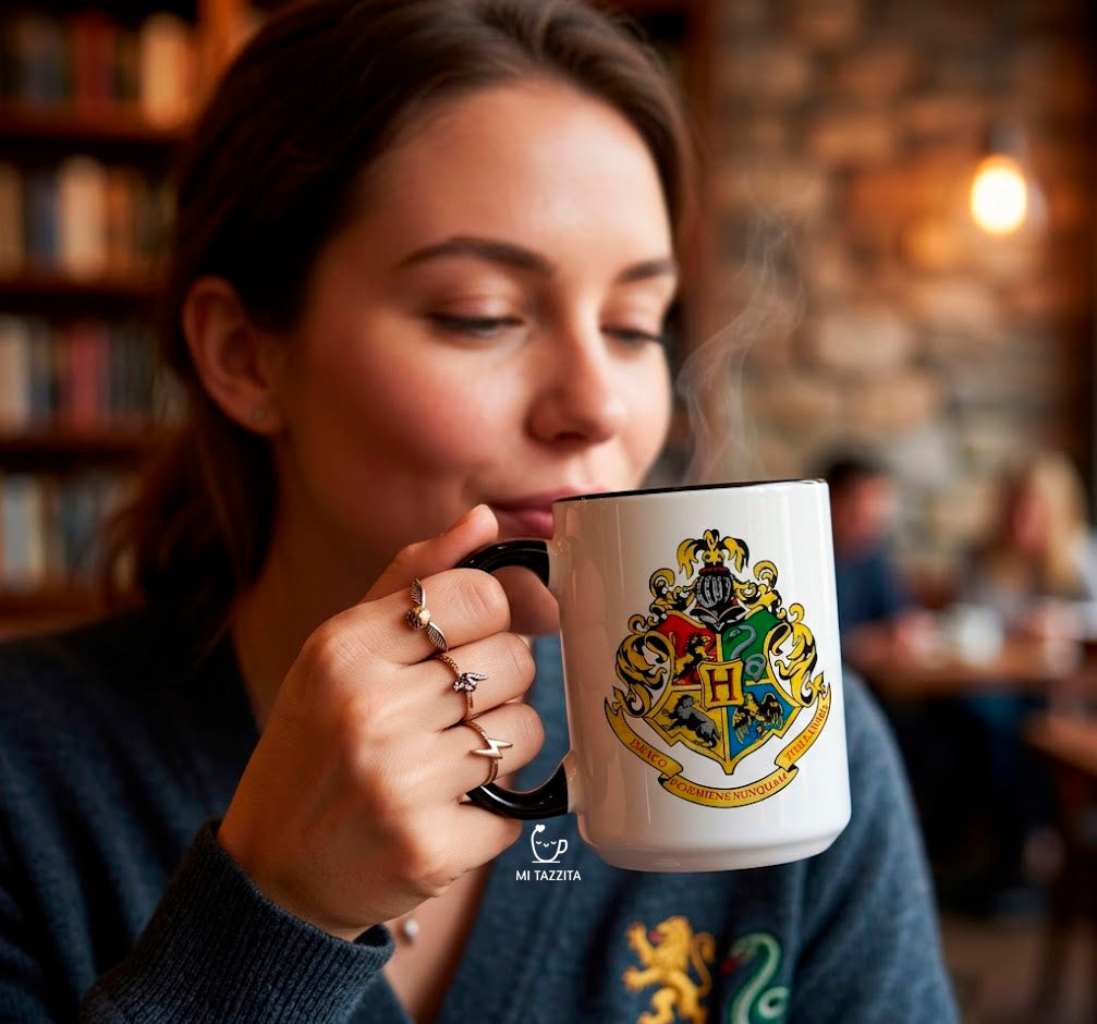 Taza Hogwarts | Tazas Harry Potter / Taza Blanca de Negra de 15 oz.