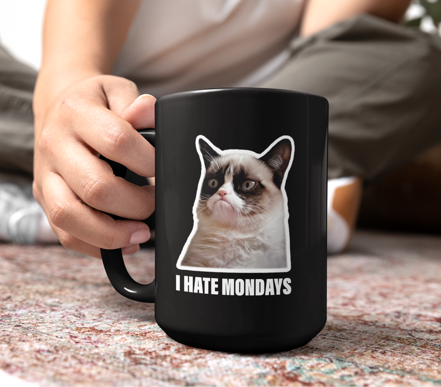 Taza I Hate Mondays (Taza del Agente Coulson)  - Taza Agents of S.H.I.E.L.D.  - Taza Negra de 15 oz
