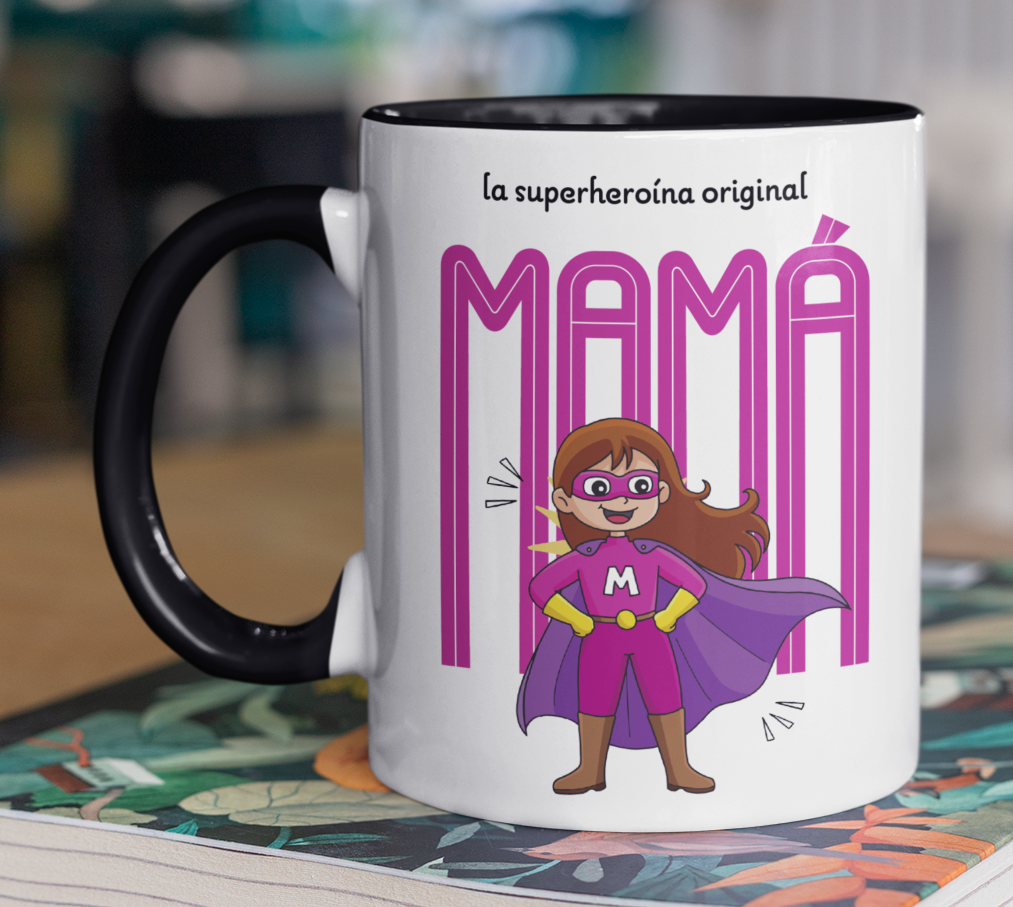 Taza La Súper Heroína Mamá - Taza Blanco y Negro 11 oz - Taza Día de la Madre - Taza para Mamá