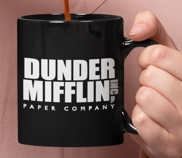 Taza Logo de Dunder Mifflin- Taza Negra 11 oz - Taza de The Office- Tazas de series